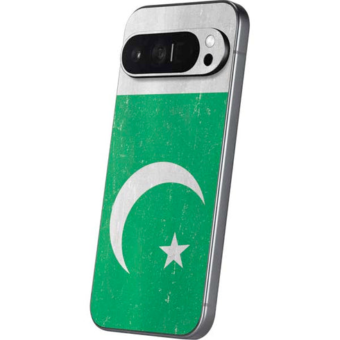 Pakistan Flag Distressed Pixel 9 Pro XL Skin